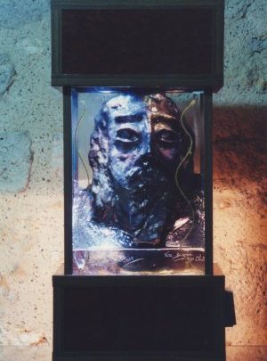 Sculpture du visage du Christ jeune